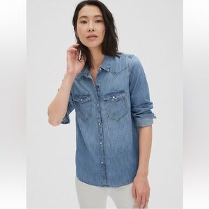 GAP Chambray Denim Button-Front Women's Shirt Size Medium Tall